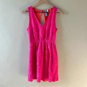 BUTTONS Sleeveless Lace Dress